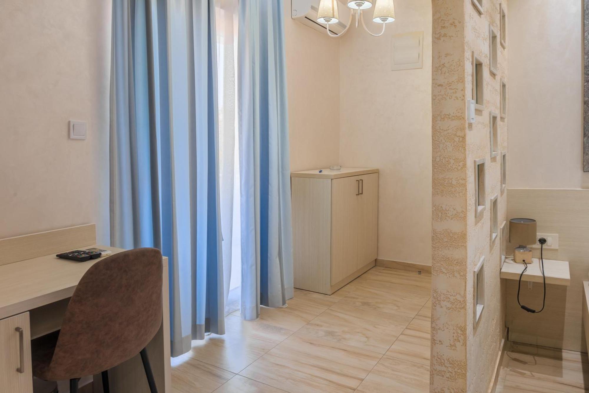 Hotel Maksim Herceg Novi Eksteriør billede