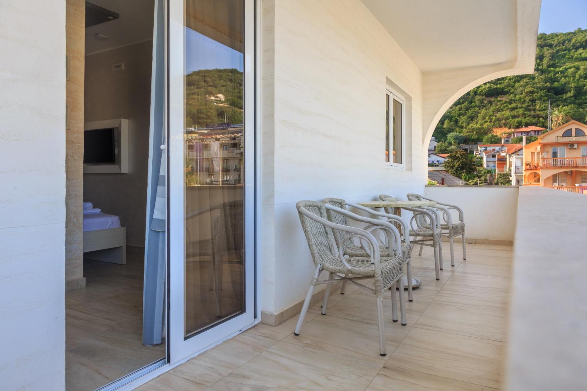 Hotel Maksim Herceg Novi Eksteriør billede