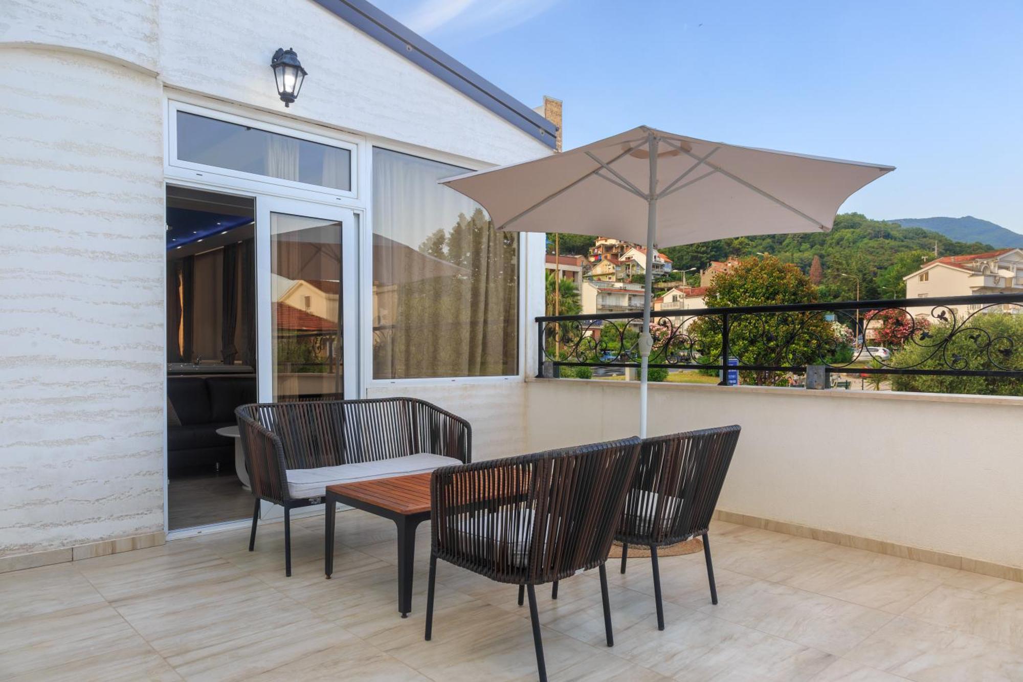 Hotel Maksim Herceg Novi Eksteriør billede