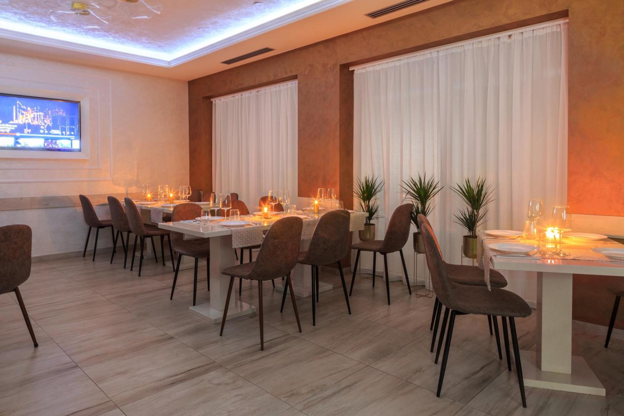 Hotel Maksim Herceg Novi Eksteriør billede